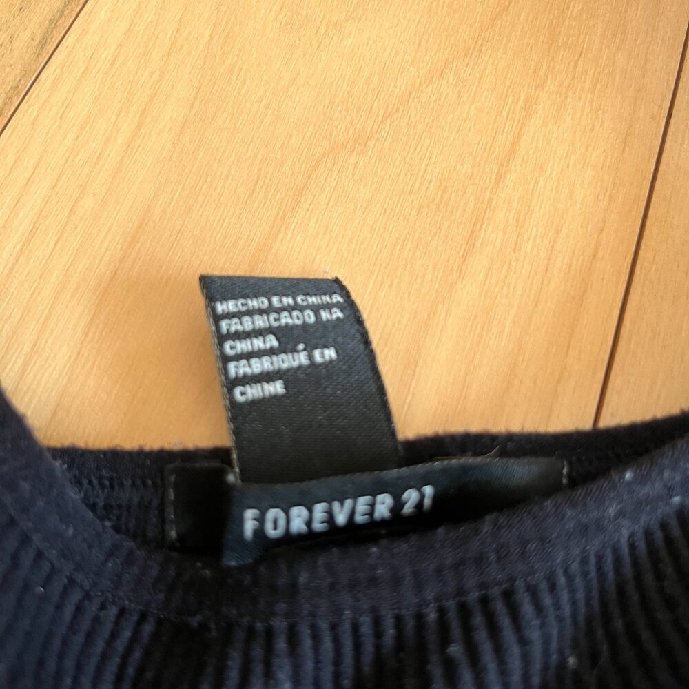 Forever 21 - Picture 3 of 3